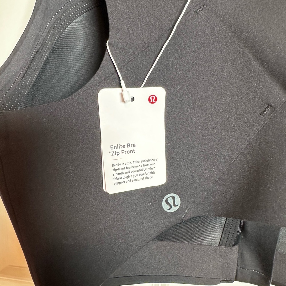 Lululemon Black Women's Intimate Zip-Front Bra - Picture 4 of 8